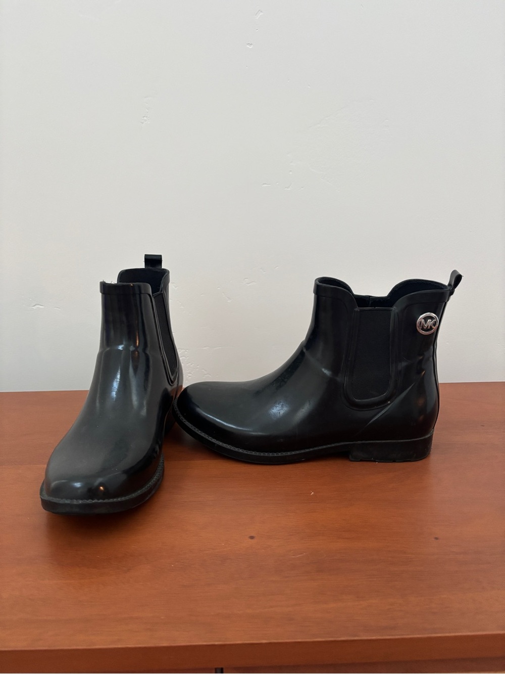 Michael Kors Black Gloss Chelsea Rain Boots - Women's